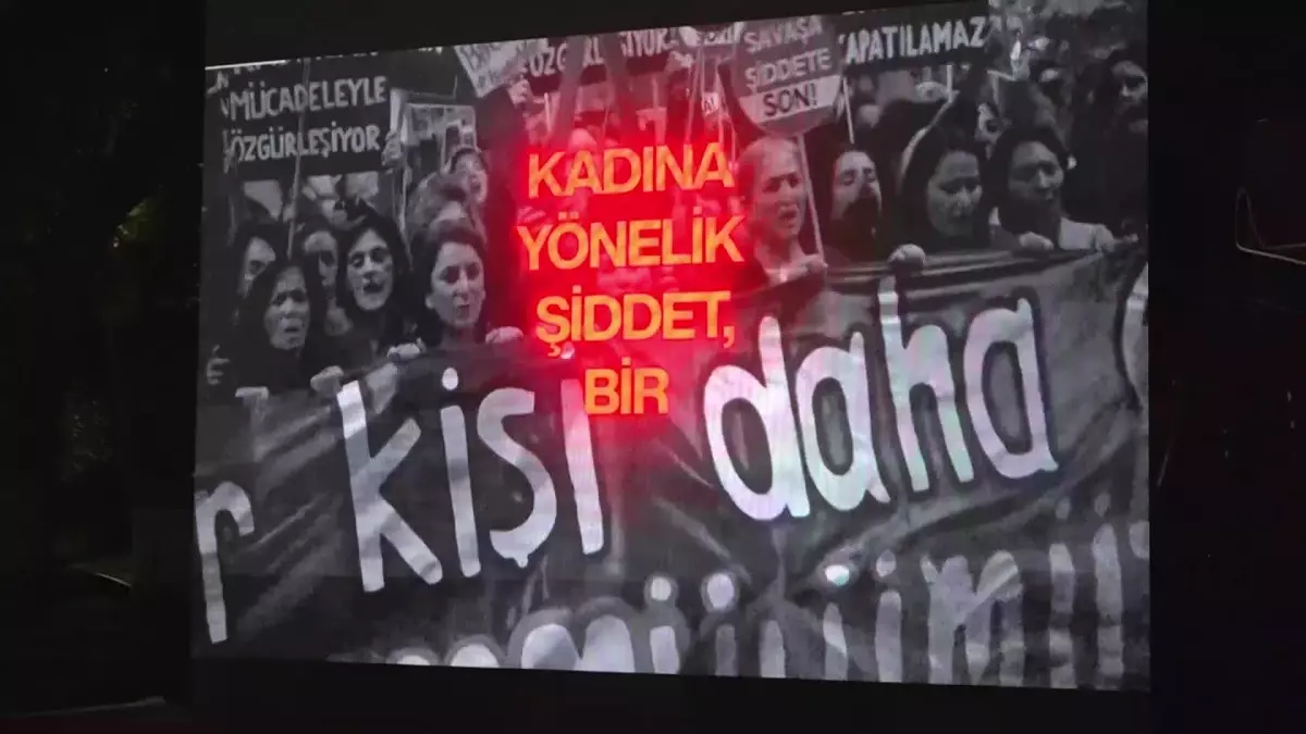 Kadına Yönelik Şiddete Dikkat Çekildi: ‘Nöbetteyiz’ Eylemi Gerçekleştirildi