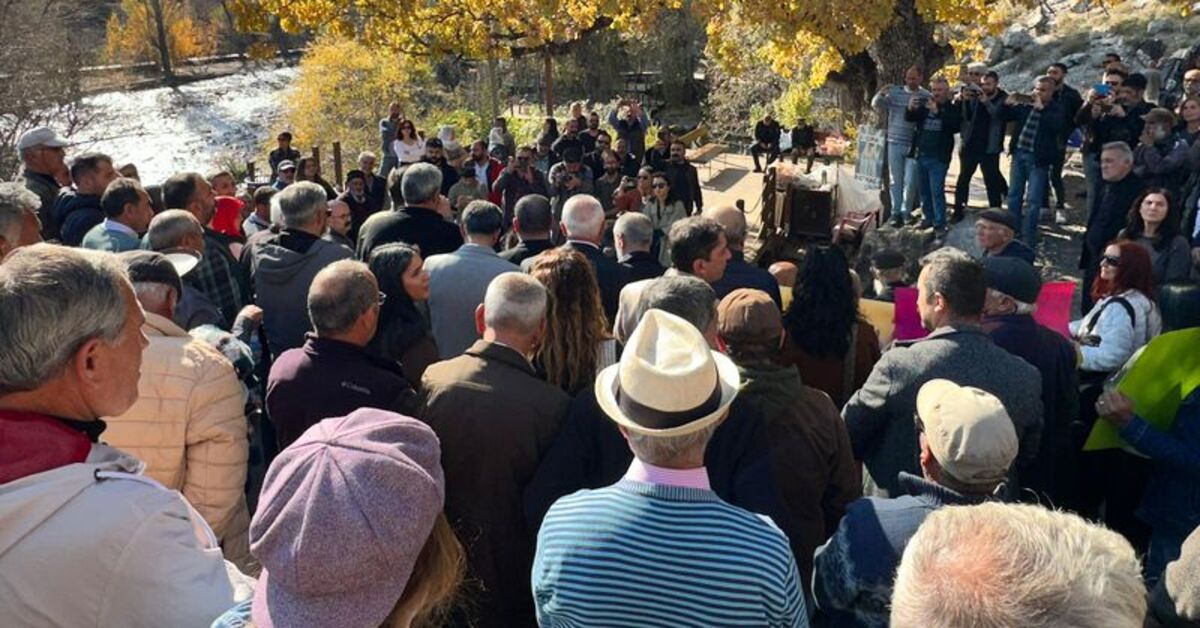 Tunceli’de yöre halkından ‘koruma’ statüsü düşürülen ‘Munzur Gözeleri’ için eylem