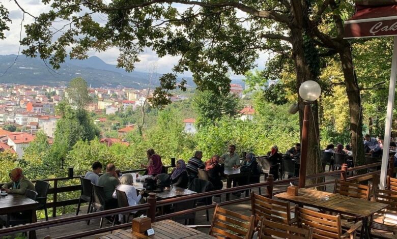 Çakırtepe Sami Soysal Parkı: Karadeniz’in Zirvesinde Doğa ve Kültür Buluşması